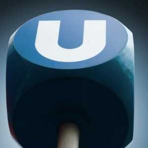 der blaue Würfel mit weißem U des U-Bahn Logos